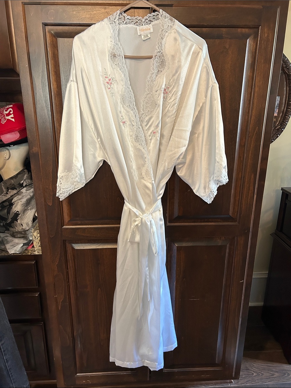 Barbizon Sz XL White Satin Lace-Trim Belted Maxi Robe - Bridal